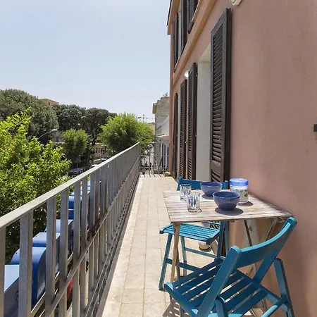 Dery Holiday Sea View Appartamento